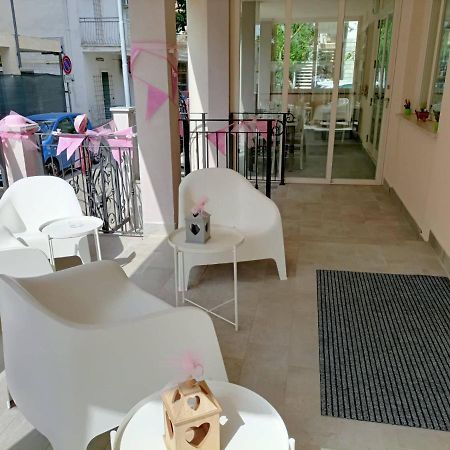 רימיני Hotel Bed & Book מראה חיצוני תמונה