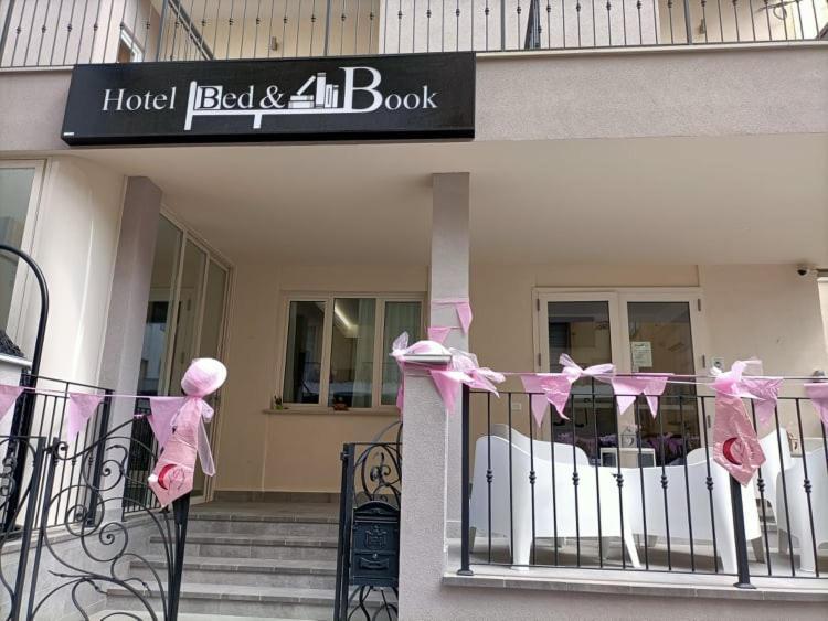 רימיני Hotel Bed & Book מראה חיצוני תמונה